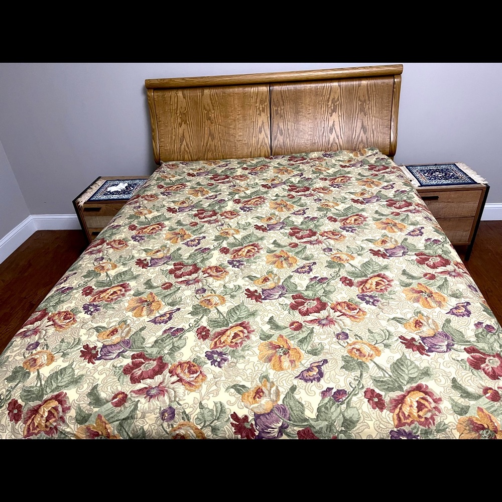 Full, double bedsheet only